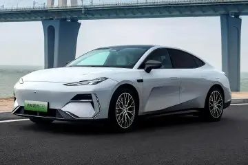 Geely Galaxy E8 2025 575km Smart Driving Edition